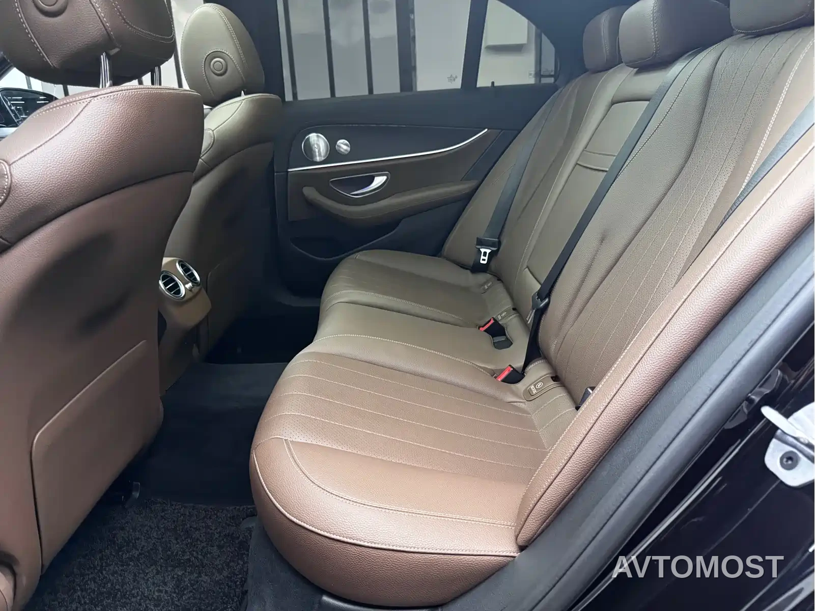 Mercedes-Benz E-Class (Import) 2021 E 300 Sport — фото 23