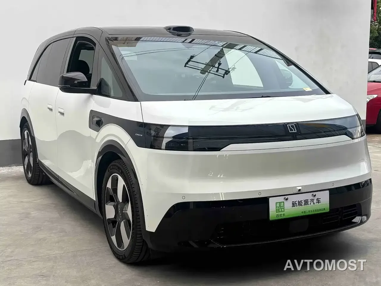 Zeekr MIX 2025 Smart Driving Edition — фото 3