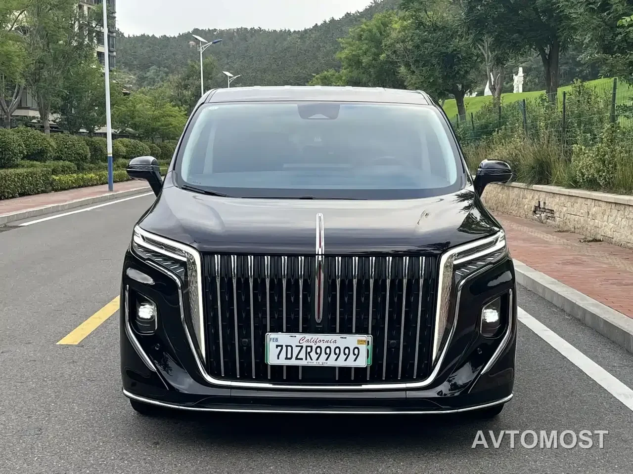Hongqi HQ9 PHEV 2024 Model 2.0T AWD Luxury Edition — фото 3
