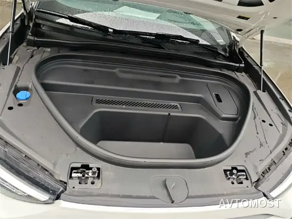 Audi Q6L e-tron 2025 Model Pioneer Edition — фото 13