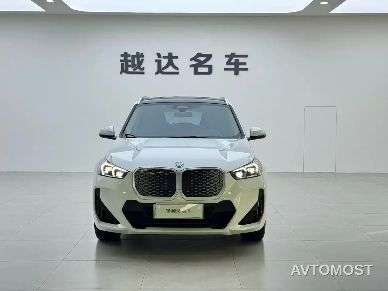 BMW iX1 2023 eDrive25L M Sport Package — фото 17