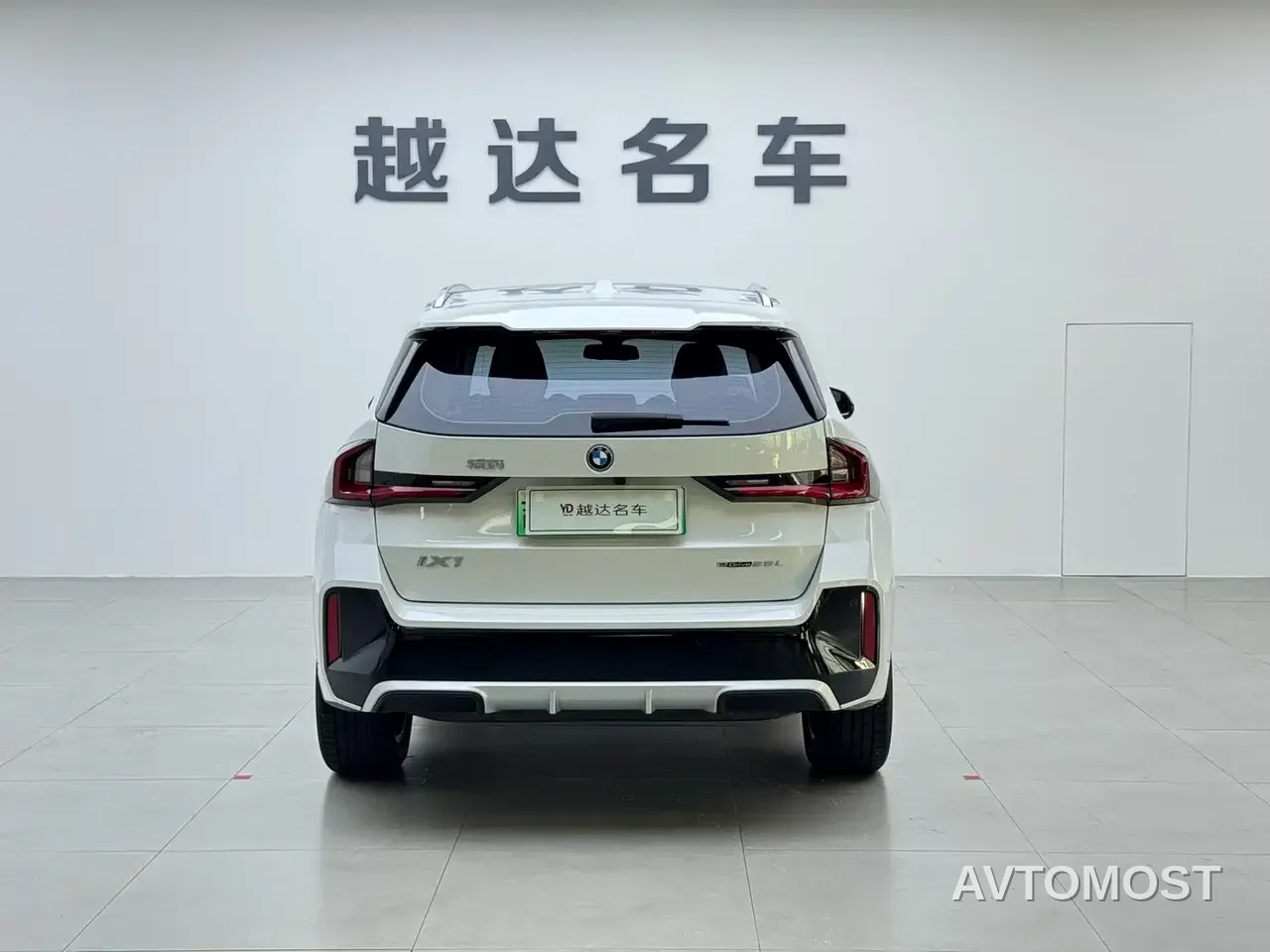 BMW iX1 2023 eDrive25L M Sport Package — фото 14