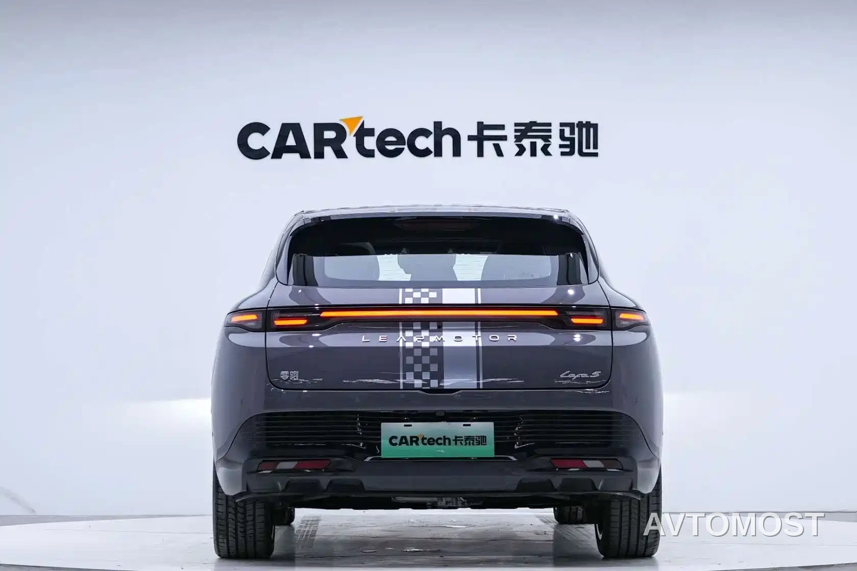 Leapmotor Lafa 5 2026 515 Standard Model — фото 3