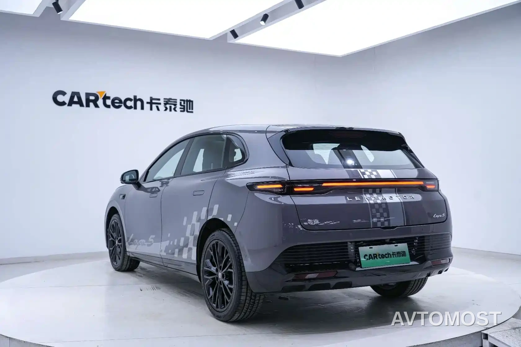 Leapmotor Lafa 5 2026 515 Standard Model — фото 17