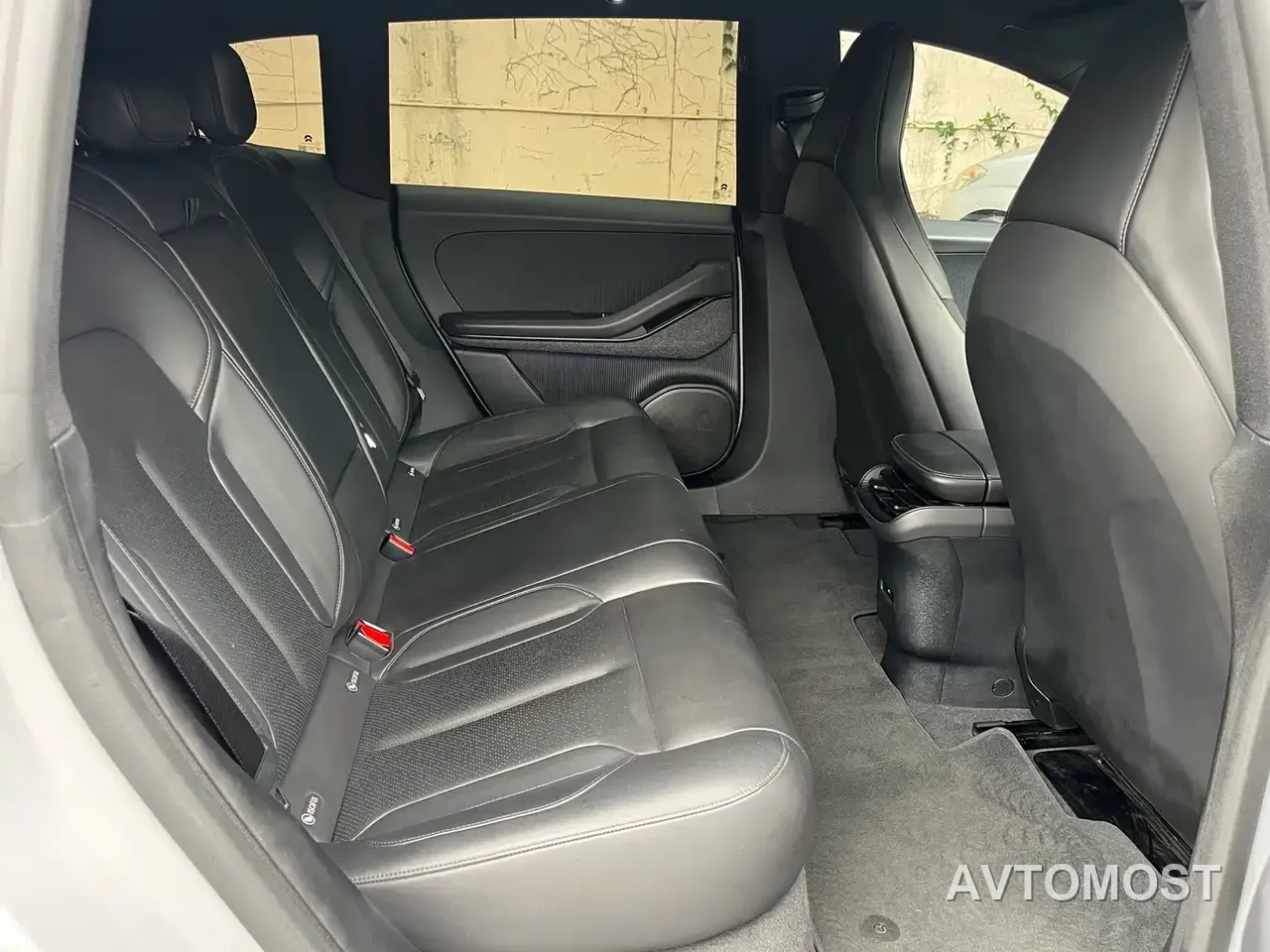 NIO ET5T 2024 75kWh Touring — фото 17