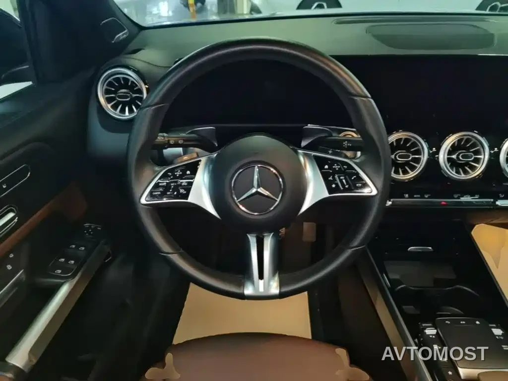 Mercedes-Benz GLB 2024 GLB 220 4MATIC — фото 7