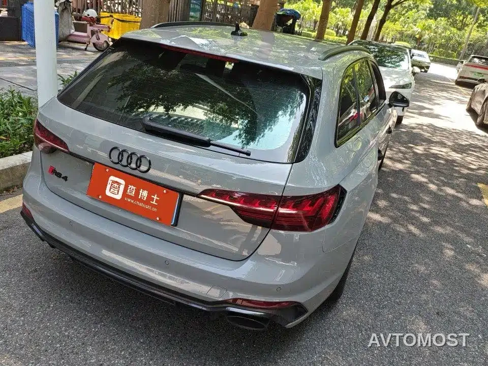 Audi RS 4 2021 RS4 Avant Dark Gold Edition — фото 6
