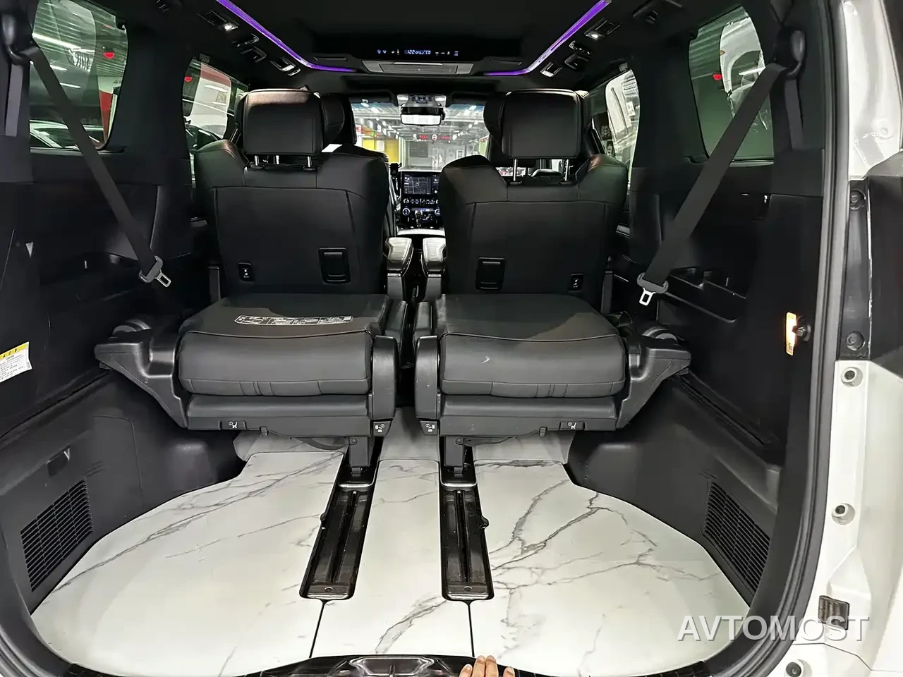 Toyota Alphard 2020 Hybrid 2.5L Premium Edition — фото 15