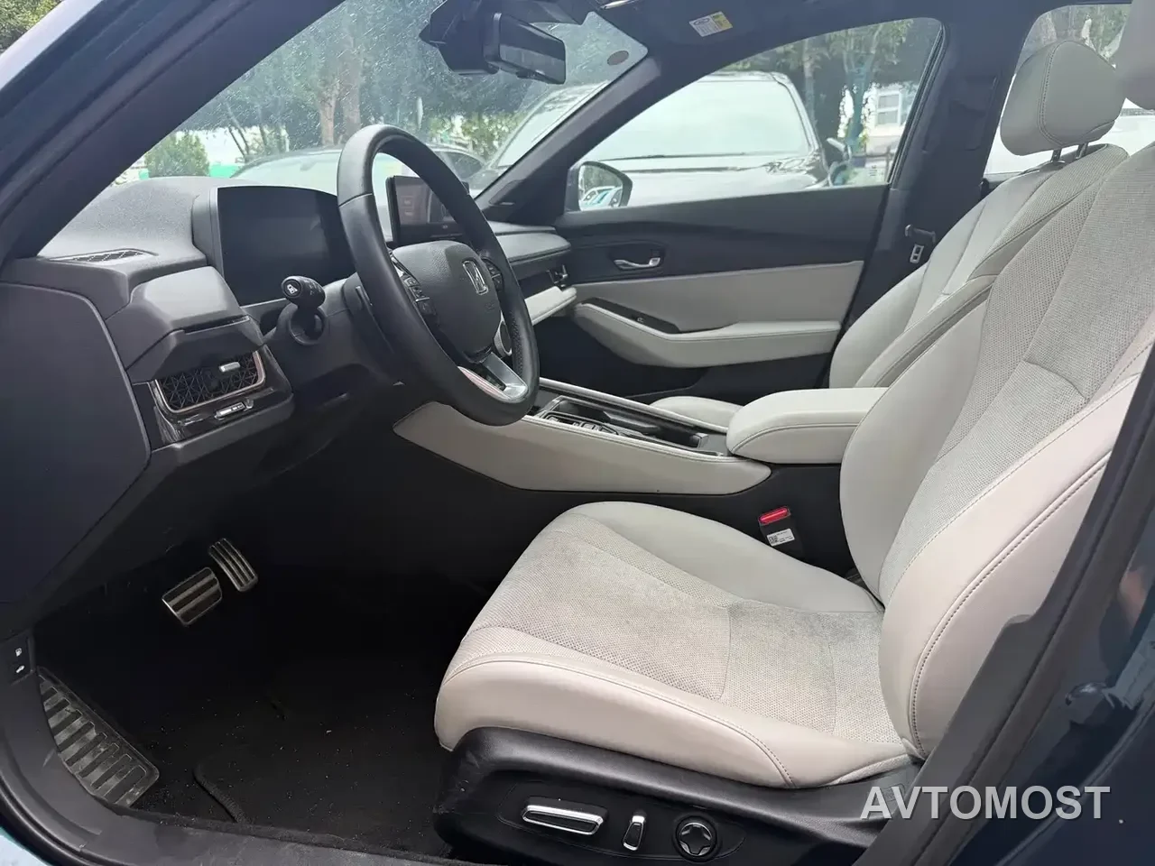 Honda Inspire Hybrid 2023 e:PHEV Smart Shine Edition — фото 6