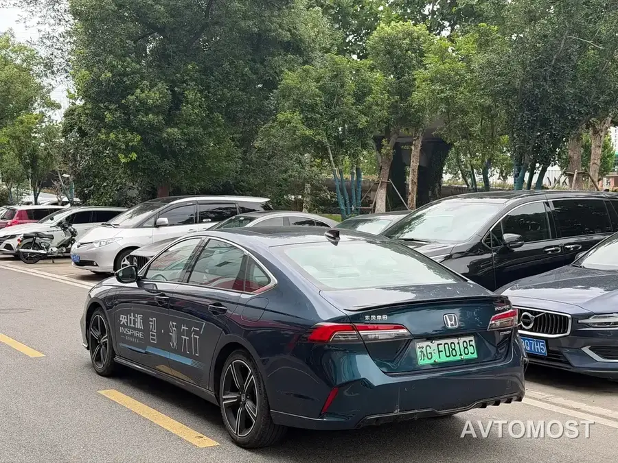 Honda Inspire Hybrid 2023 e:PHEV Smart Shine Edition