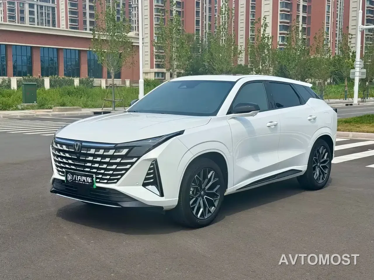 Changan UNI-Z New Energy 2024 Blue Whale iDD 125km Surpassing Edition — фото 1