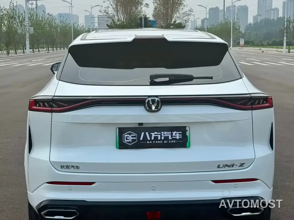 Changan UNI-Z New Energy 2024 Blue Whale iDD 125km Surpassing Edition — фото 7
