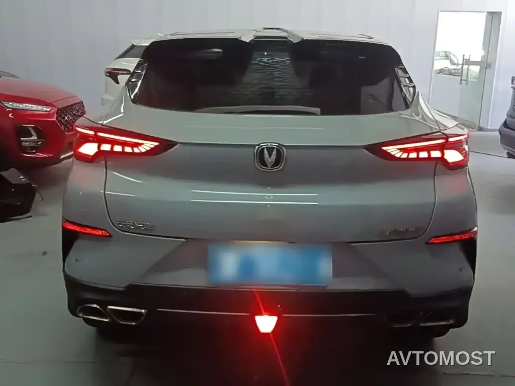 Changan UNI-T 2020 1.5T Premium — фото 4