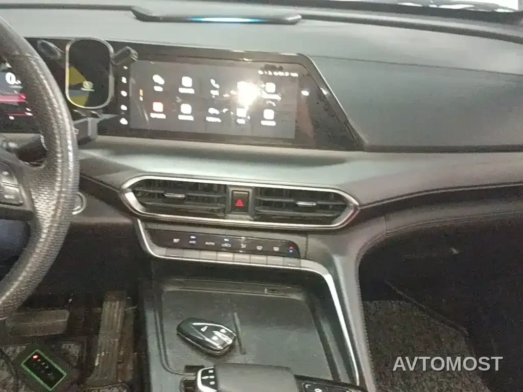 Changan UNI-T 2020 1.5T Premium — фото 10