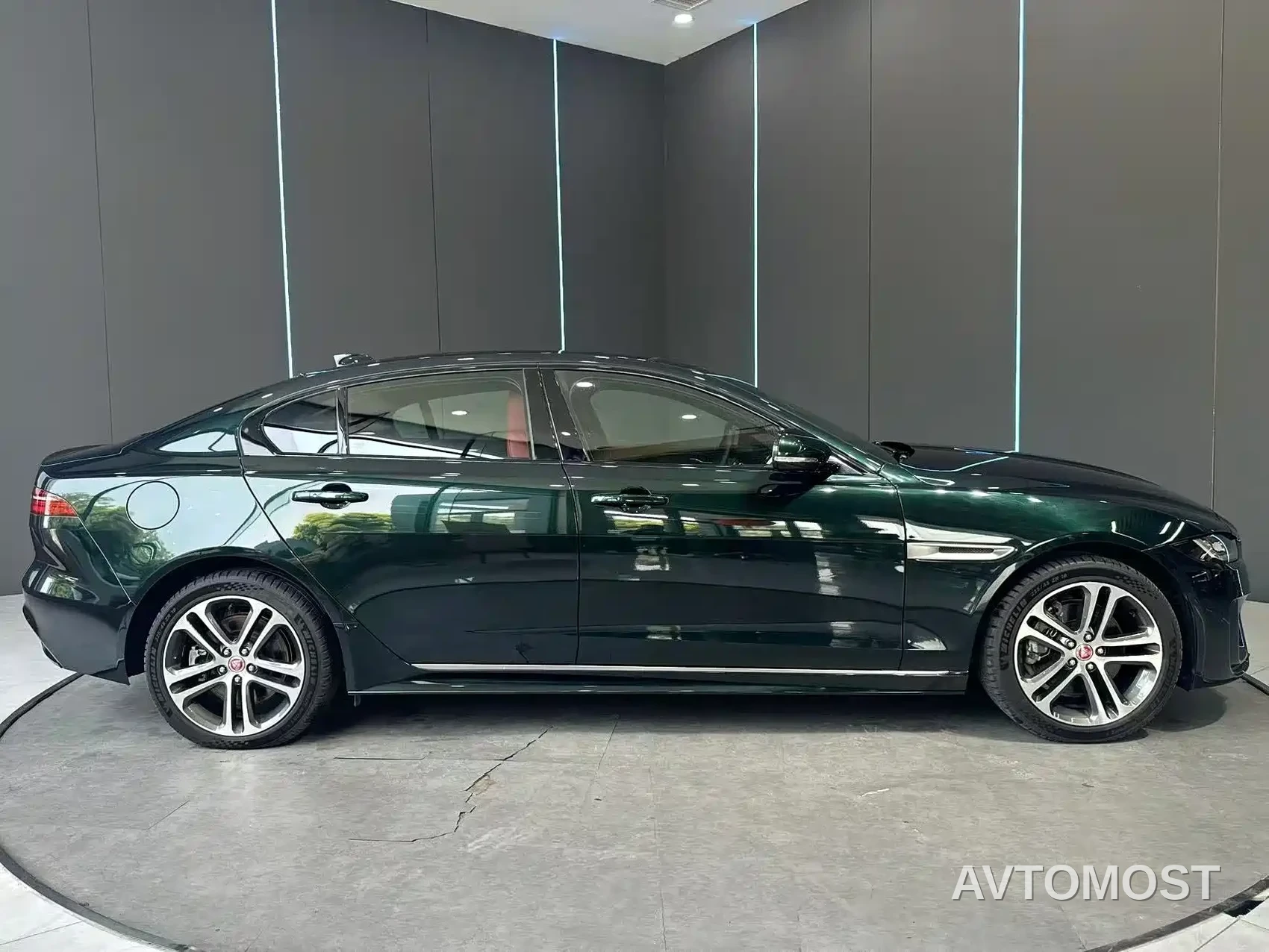 Jaguar XEL 2023 2.0T 250PS R-DYNAMIC S Progressive Sport — фото 5