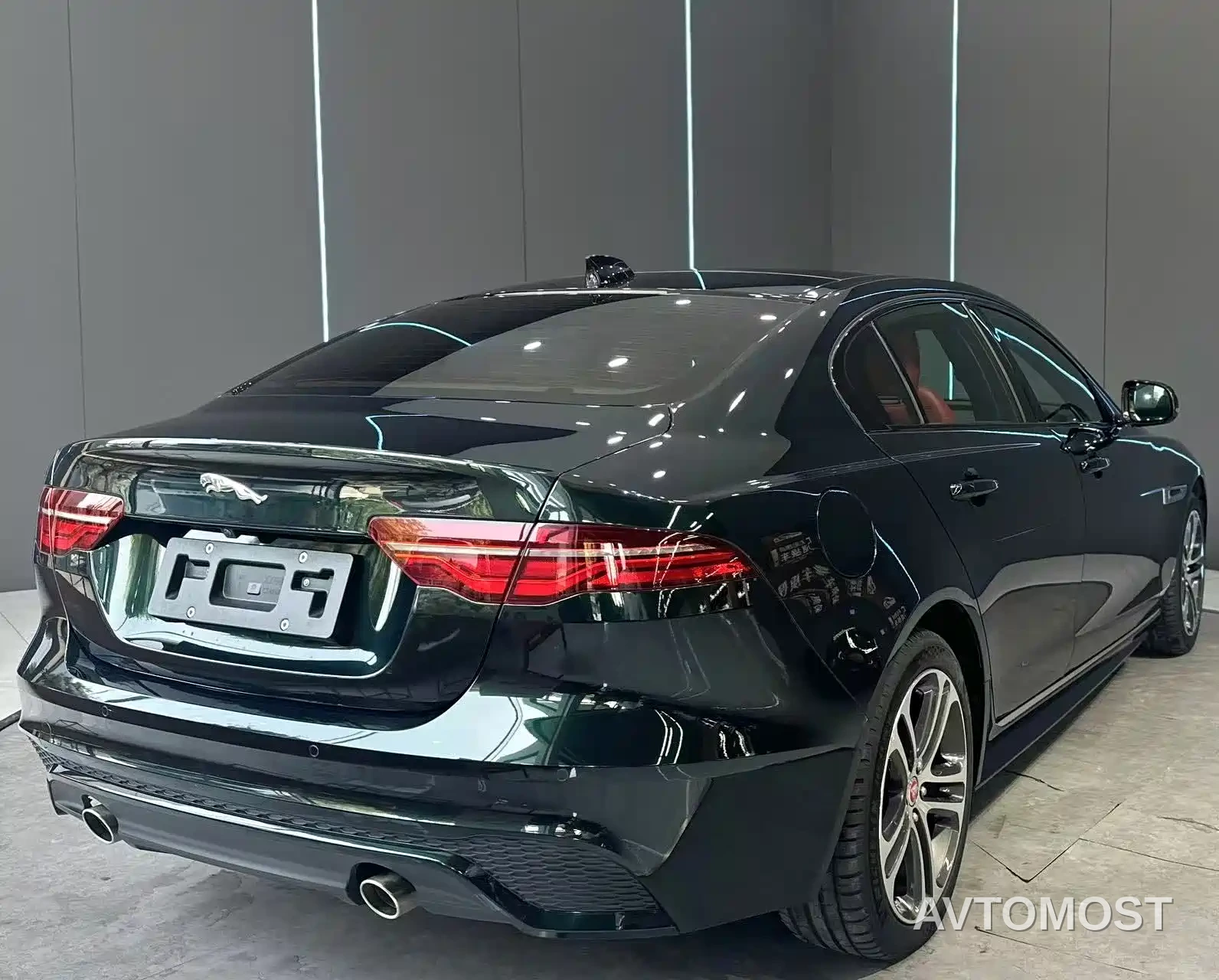Jaguar XEL 2023 2.0T 250PS R-DYNAMIC S Progressive Sport — фото 6