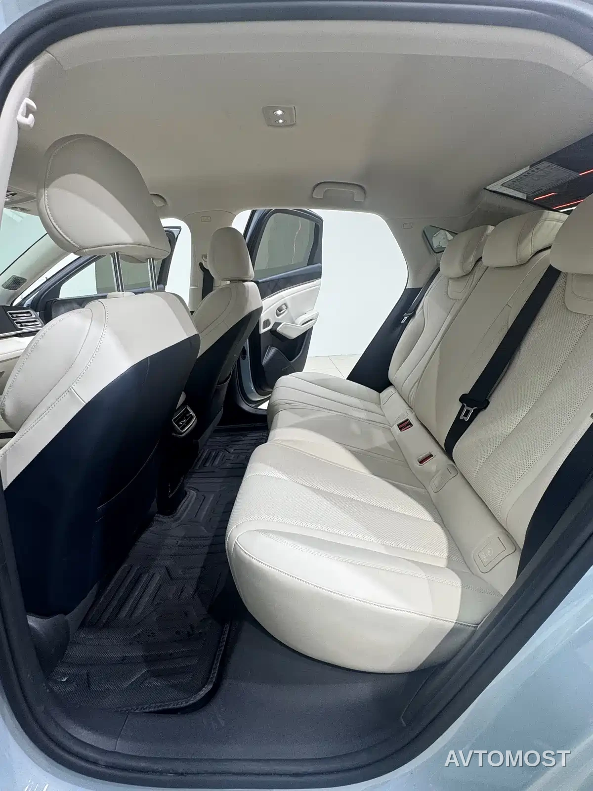 BYD Qin L 2024 DM-i 80KM Superior — фото 12