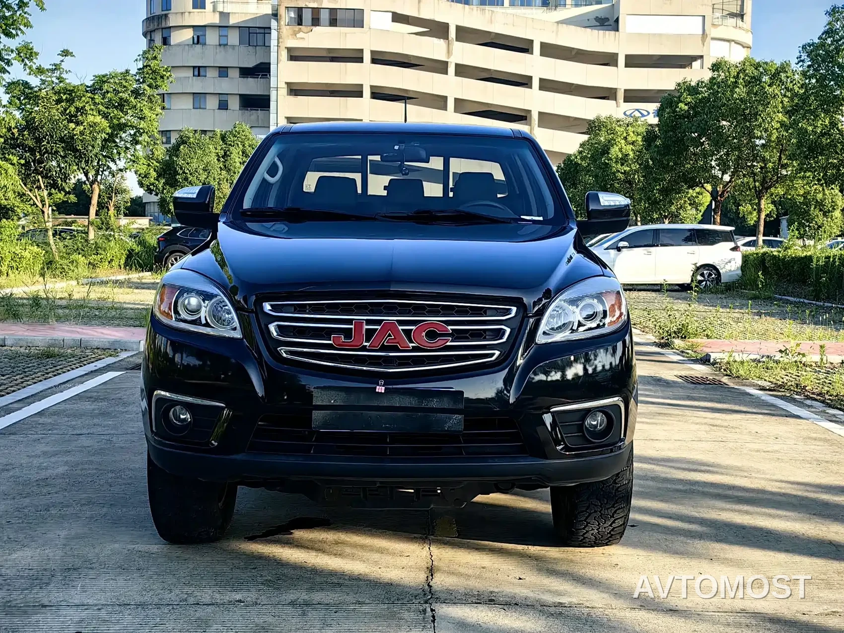 JAC T6 2023 2.0T Diesel 2WD Engineering Luxury Long Wheelbase — фото 2