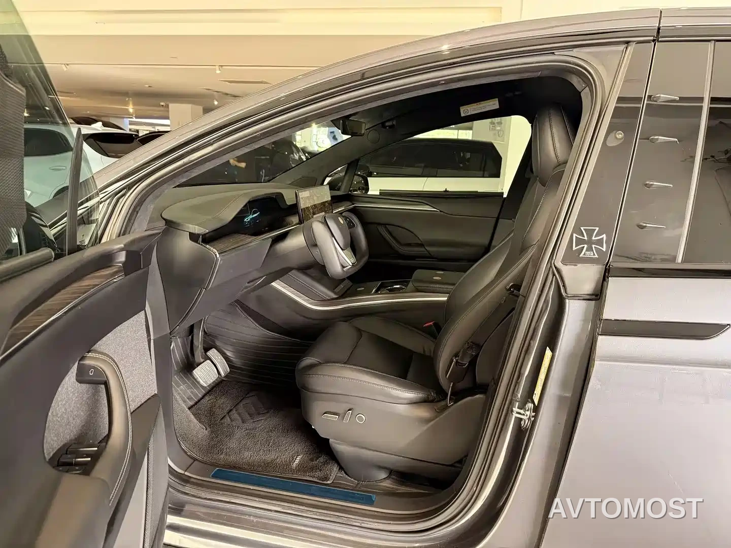 Tesla Model X 2023 Dual Motor All-Wheel Drive Edition — фото 4