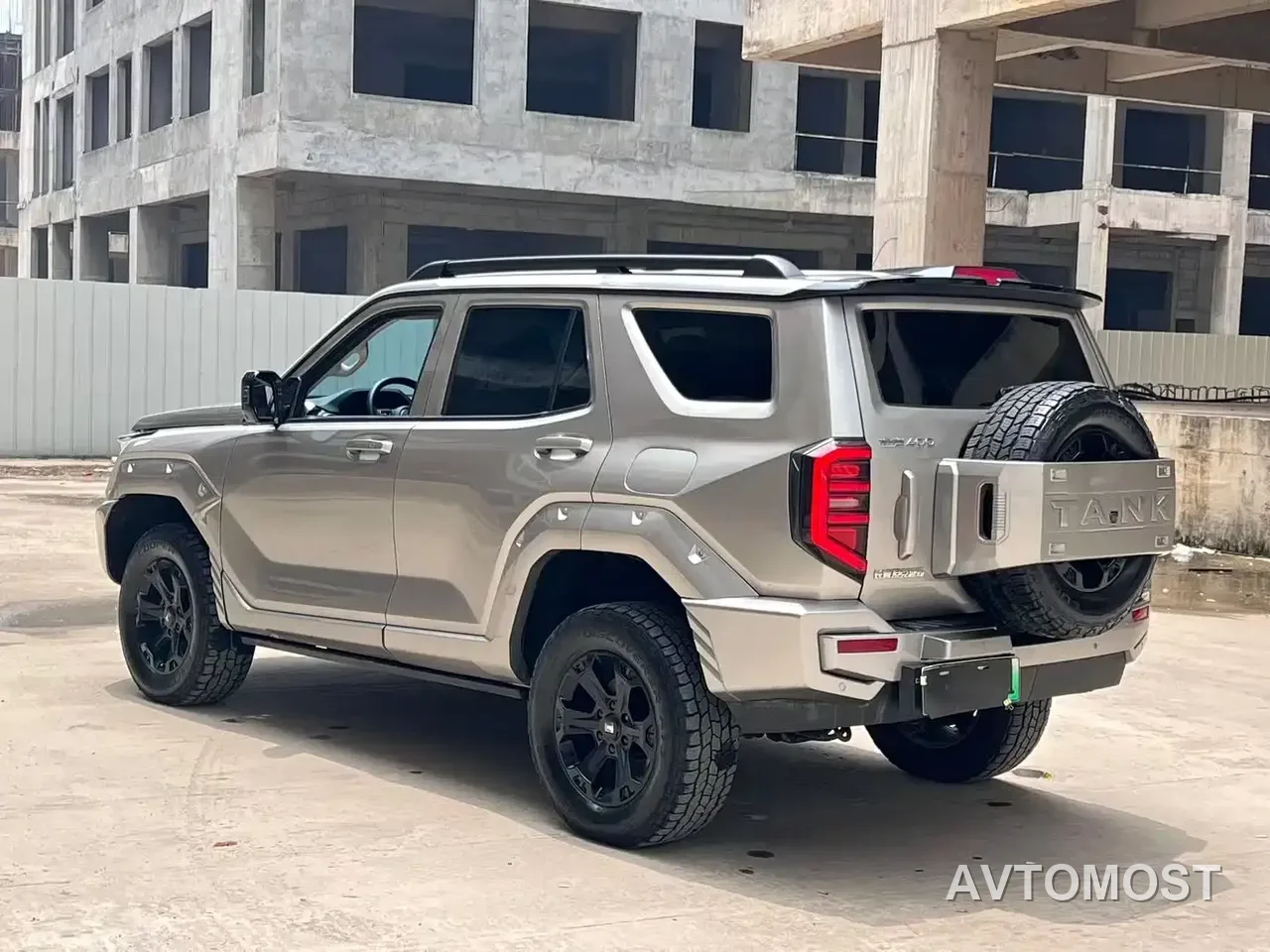 Tank 400 New Energy 2023 Hi4-T Super Edition — фото 4