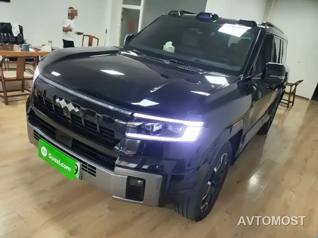 Fang Cheng Bao Leopard 8 2025 Zhiyong Flagship 7-Seater — фото 1