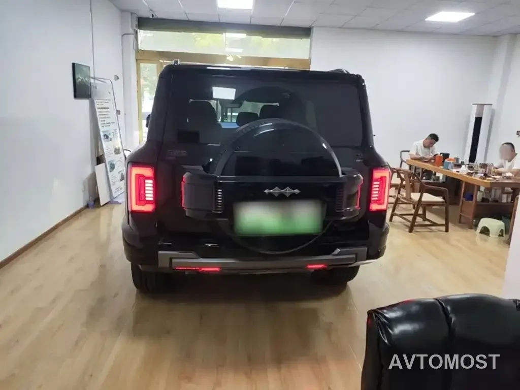Fang Cheng Bao Leopard 8 2025 Zhiyong Flagship 7-Seater — фото 4