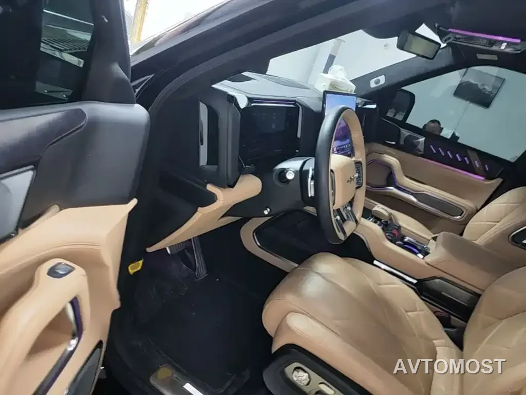 Fang Cheng Bao Leopard 8 2025 Zhiyong Flagship 7-Seater — фото 11