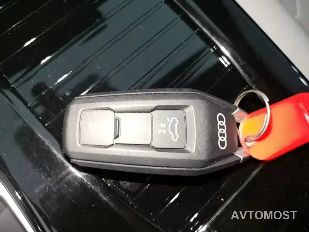 Audi Q6L e-tron 2025 Model Pioneer Edition — фото 20