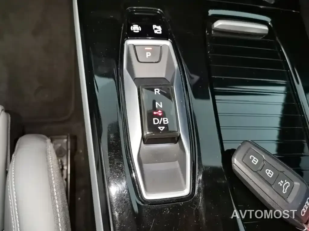 Audi Q6L e-tron 2025 Model Pioneer Edition — фото 22