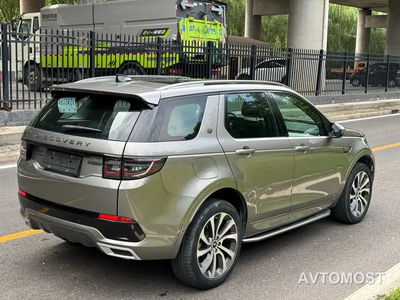 Land Rover Discovery Sport PHEV 2021 P300e Performance Tech Edition — фото 7