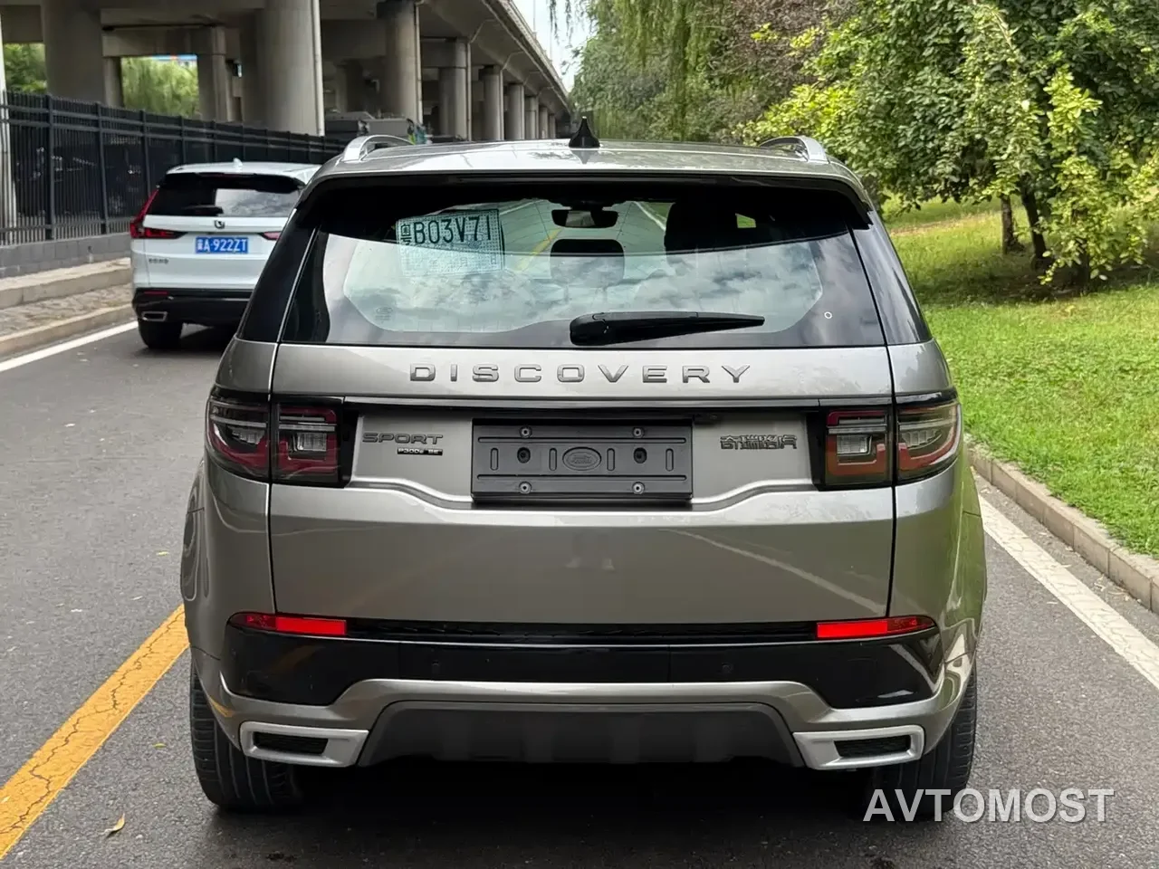 Land Rover Discovery Sport PHEV 2021 P300e Performance Tech Edition — фото 3