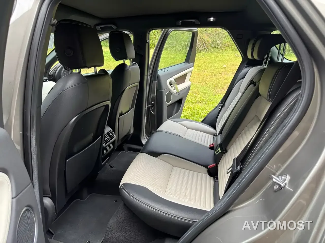 Land Rover Discovery Sport PHEV 2021 P300e Performance Tech Edition — фото 6