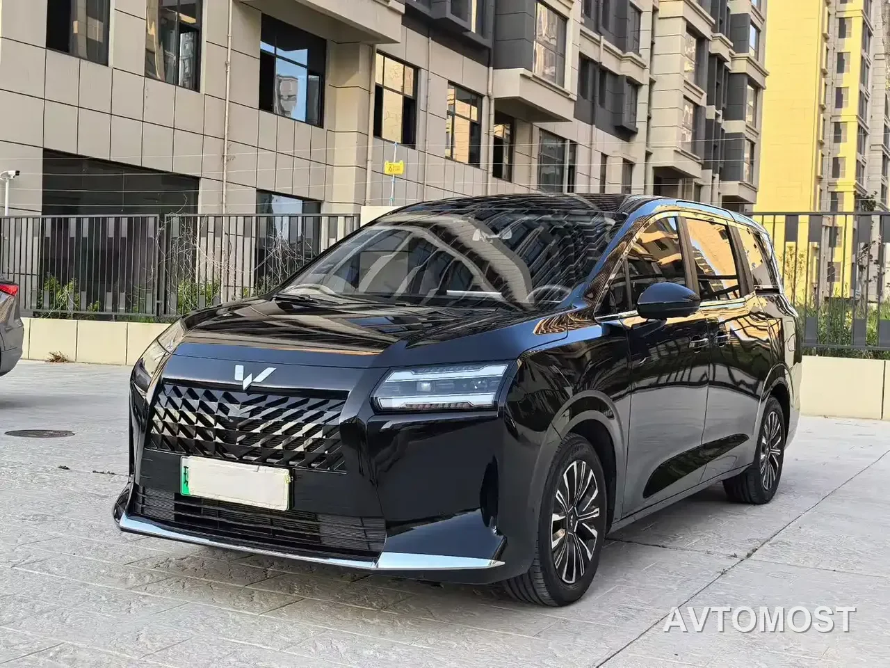 Wuling Motors Xingguang 730 New Energy 2025 Model Plug-in Hybrid Base Version — фото 1
