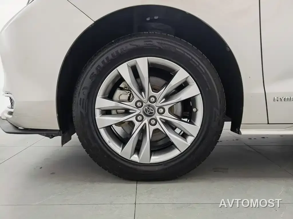Toyota Sienna 2023 2.5L Hybrid Comfort Edition — фото 13