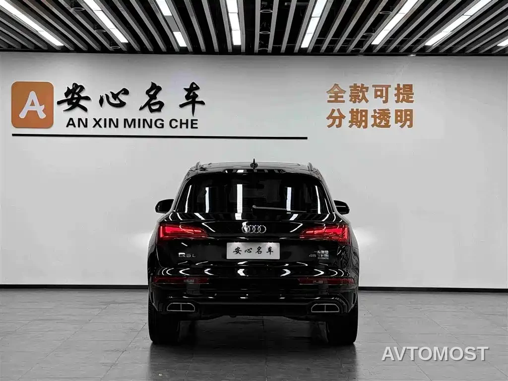 Audi Q5L 2025 45th Anniversary Edition 45 TFSI Luxury Sport — фото 4
