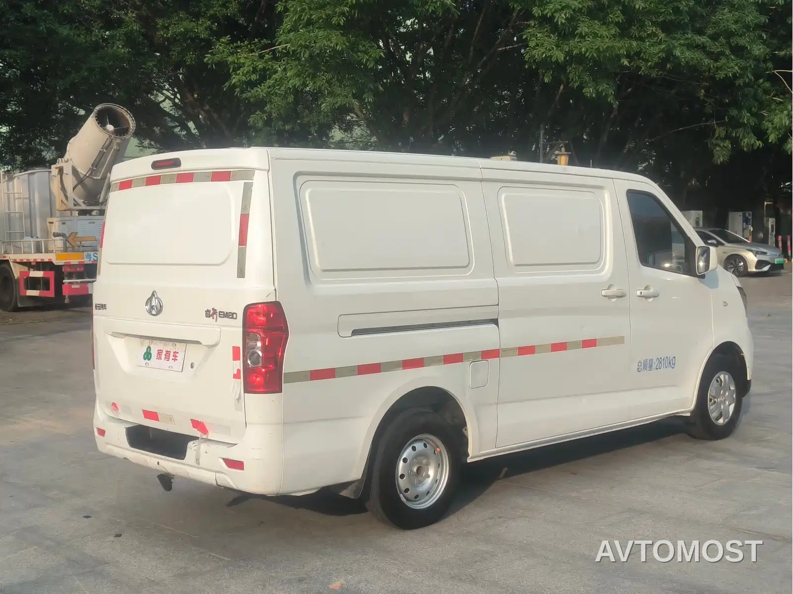 Changan Ruixing EM80 2024 Split-door Standard 2 Seats 41.86kWh — фото 6