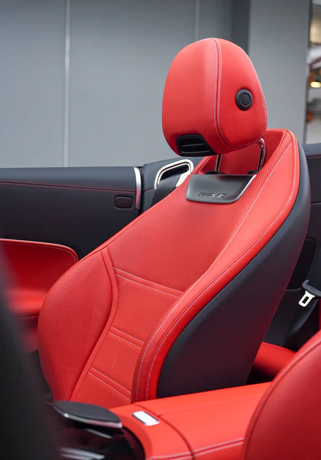 Mercedes-Benz SL-Class AMG 2024 AMG SL 63 4MATIC+ — фото 12