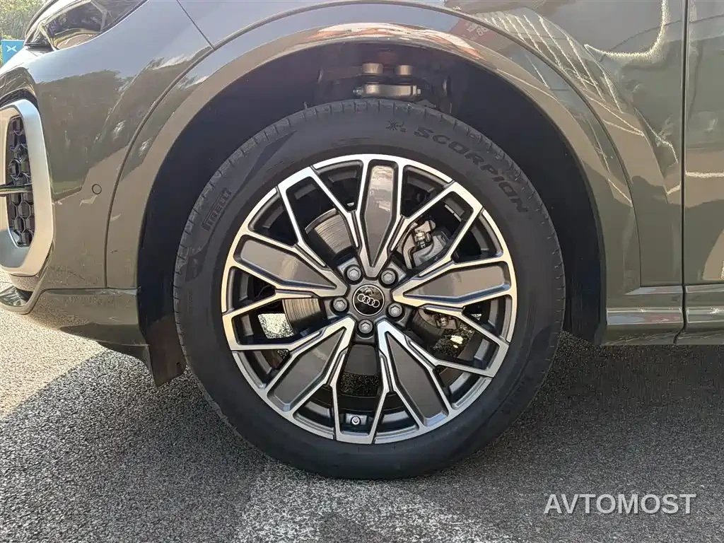 Audi Q5L 2026 Luxury Sport 150kW — фото 11