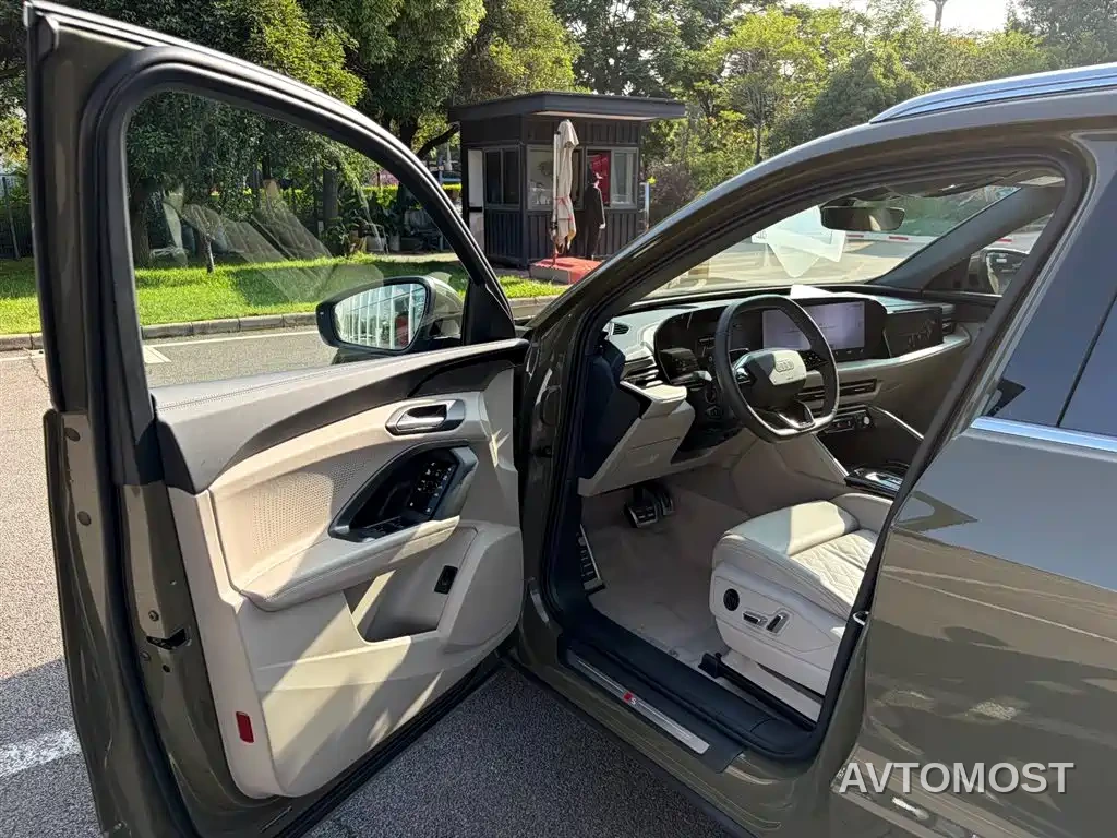 Audi Q5L 2026 Luxury Sport 150kW — фото 14