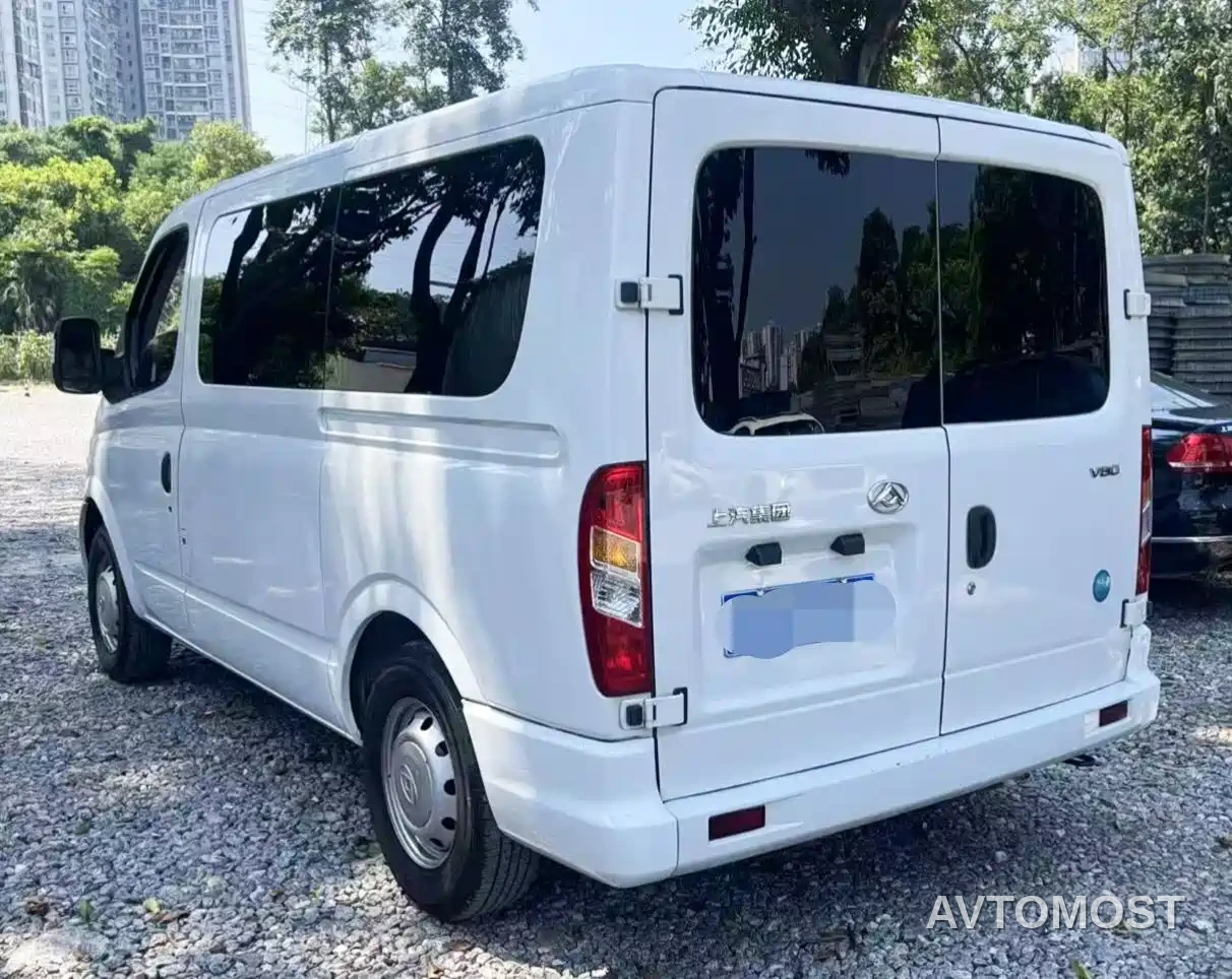 SAIC Maxus Xintu V80 2023 2.0T PLUS Manual Urban Edition Short Wheelbase Ultra-low Roof 7/8/9-seater — фото 5