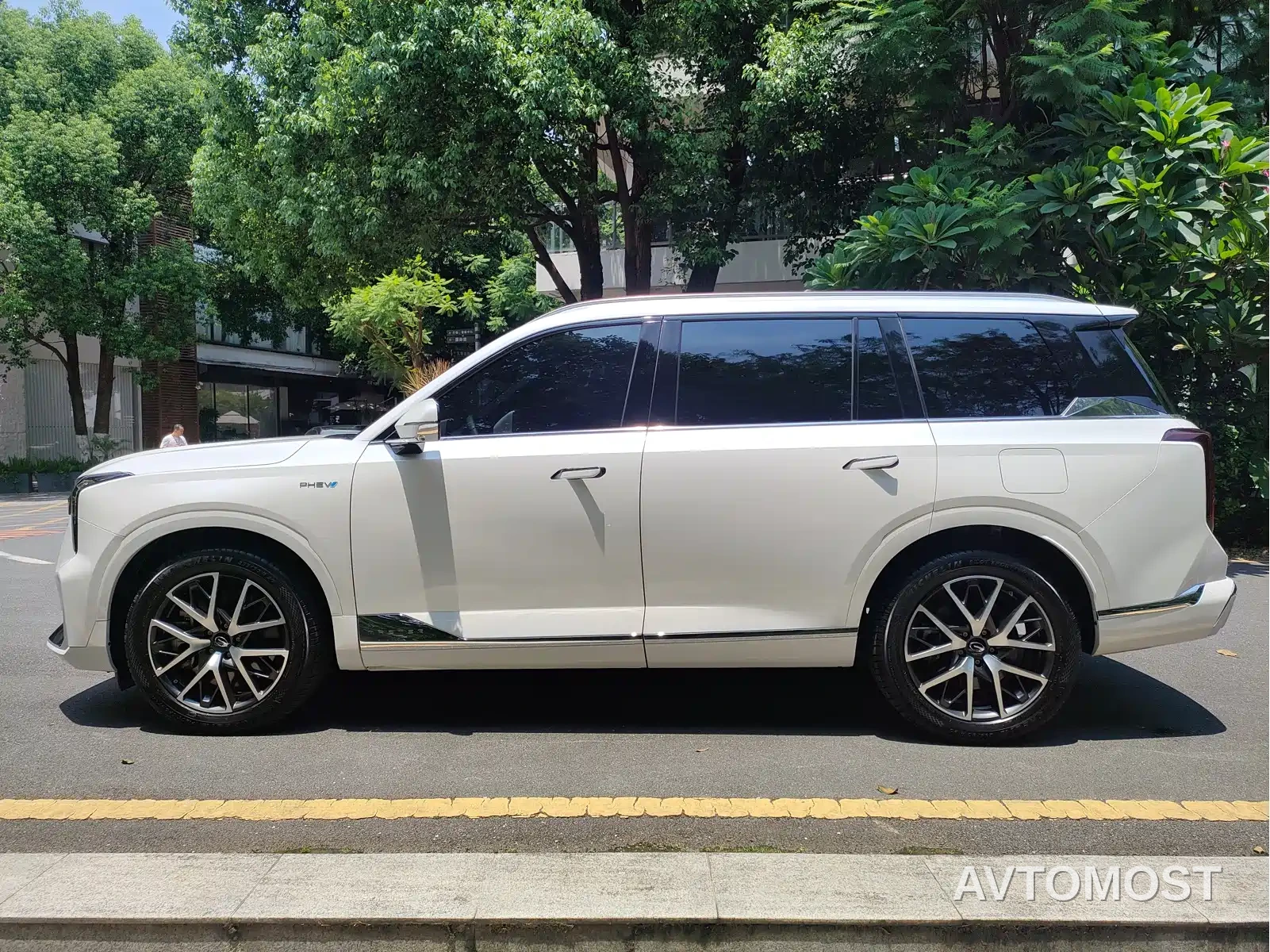 GAC Trumpchi ES9 2024 Model PHEV 143km Max — фото 4