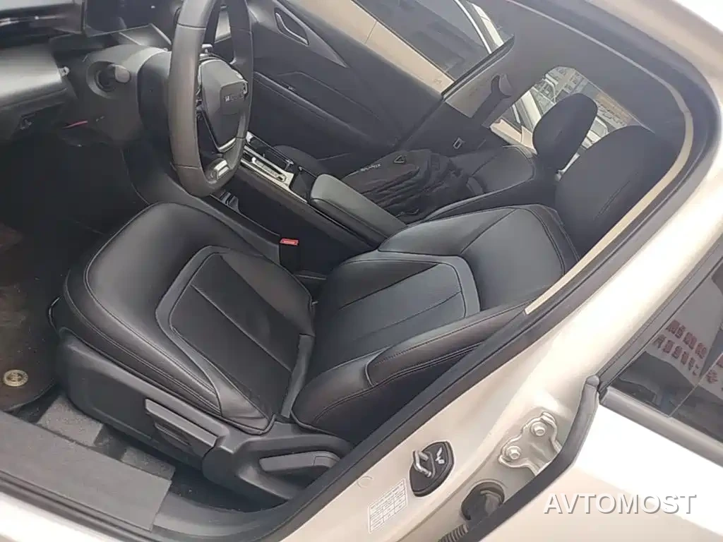 Wuling E5 2024 410km Standard Edition — фото 14