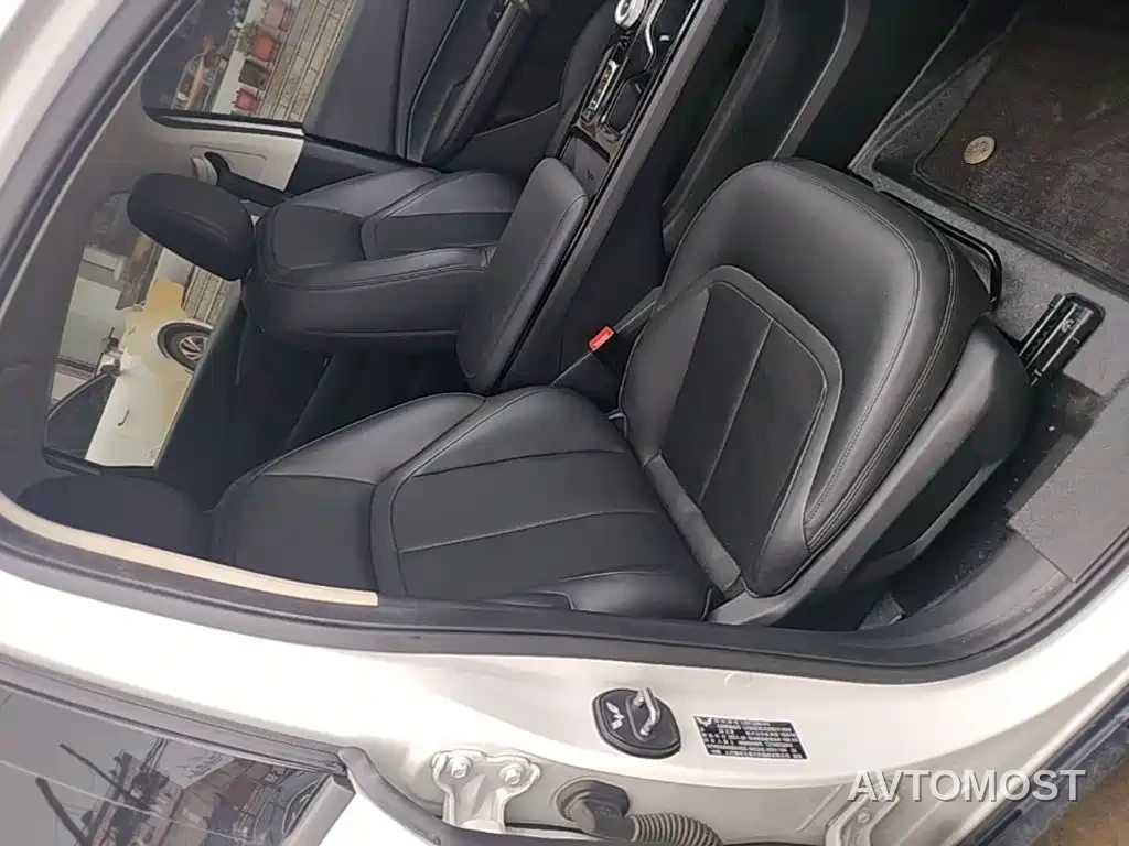 Wuling E5 2024 410km Standard Edition — фото 23