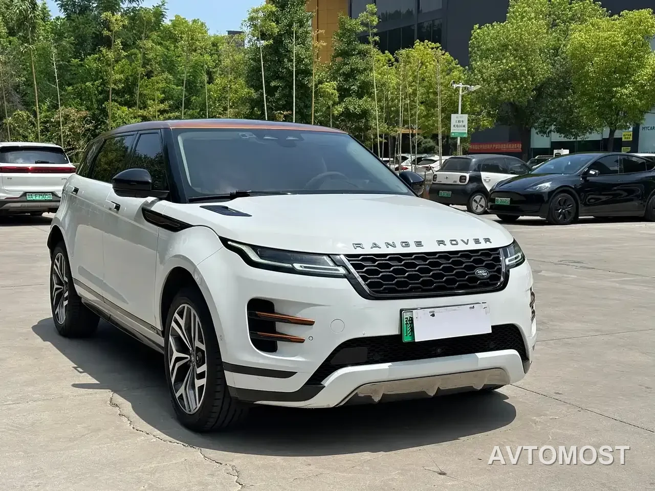 Land Rover Range Rover Evoque New Energy 2021 Range Rover Evoque L P300e Luxury — фото 3