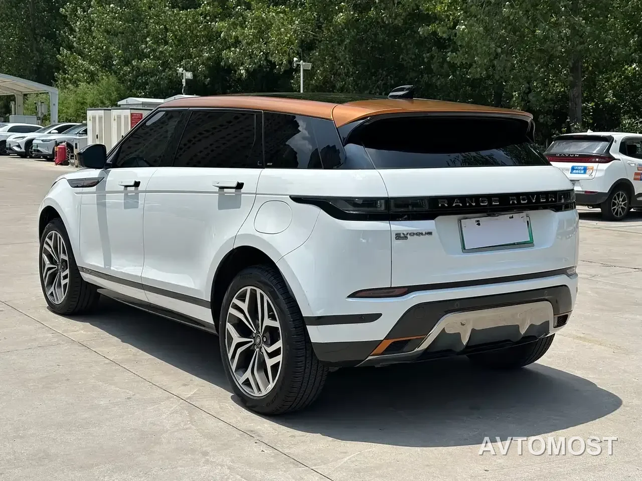 Land Rover Range Rover Evoque New Energy 2021 Range Rover Evoque L P300e Luxury — фото 8