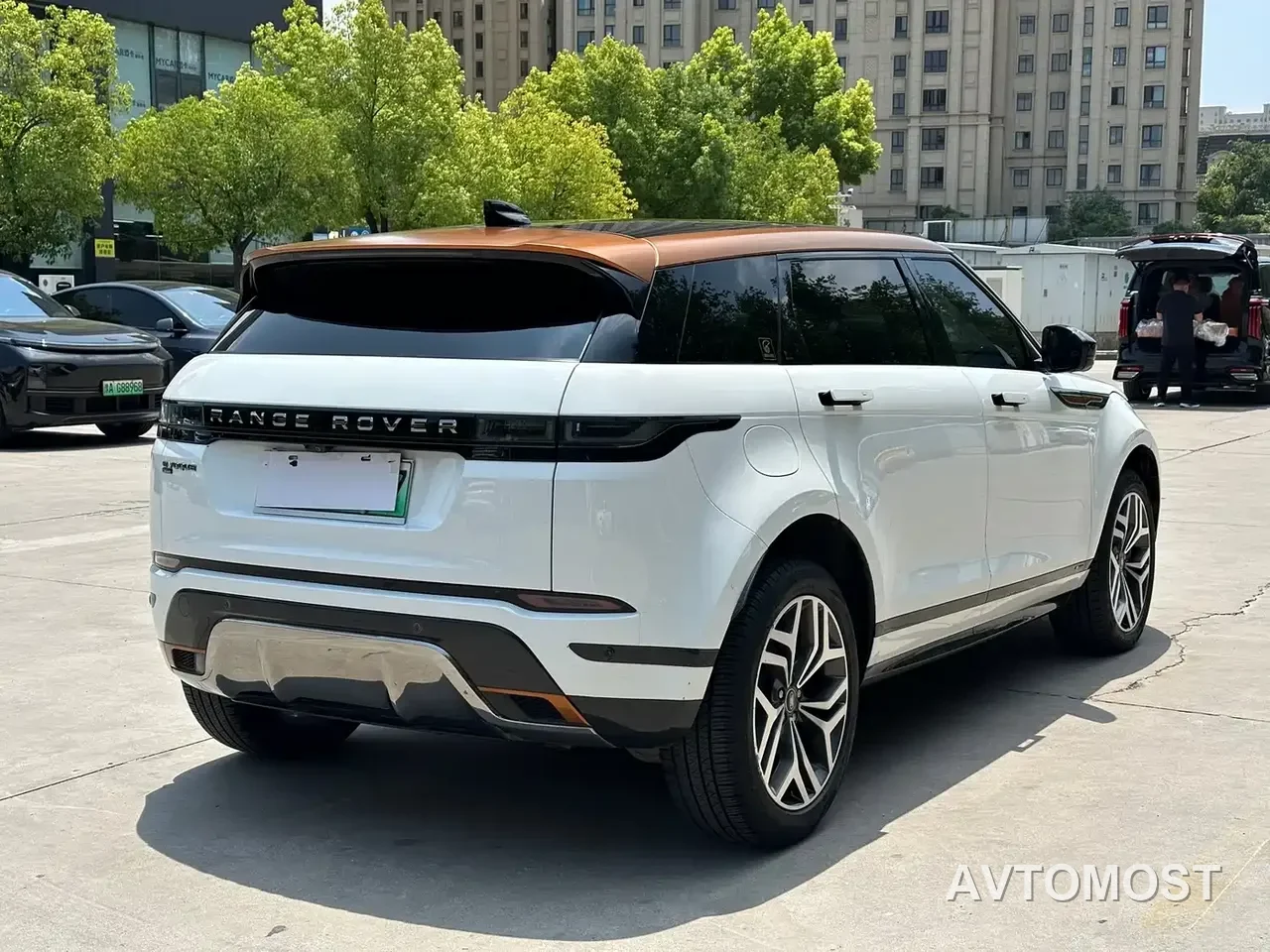 Land Rover Range Rover Evoque New Energy 2021 Range Rover Evoque L P300e Luxury — фото 9