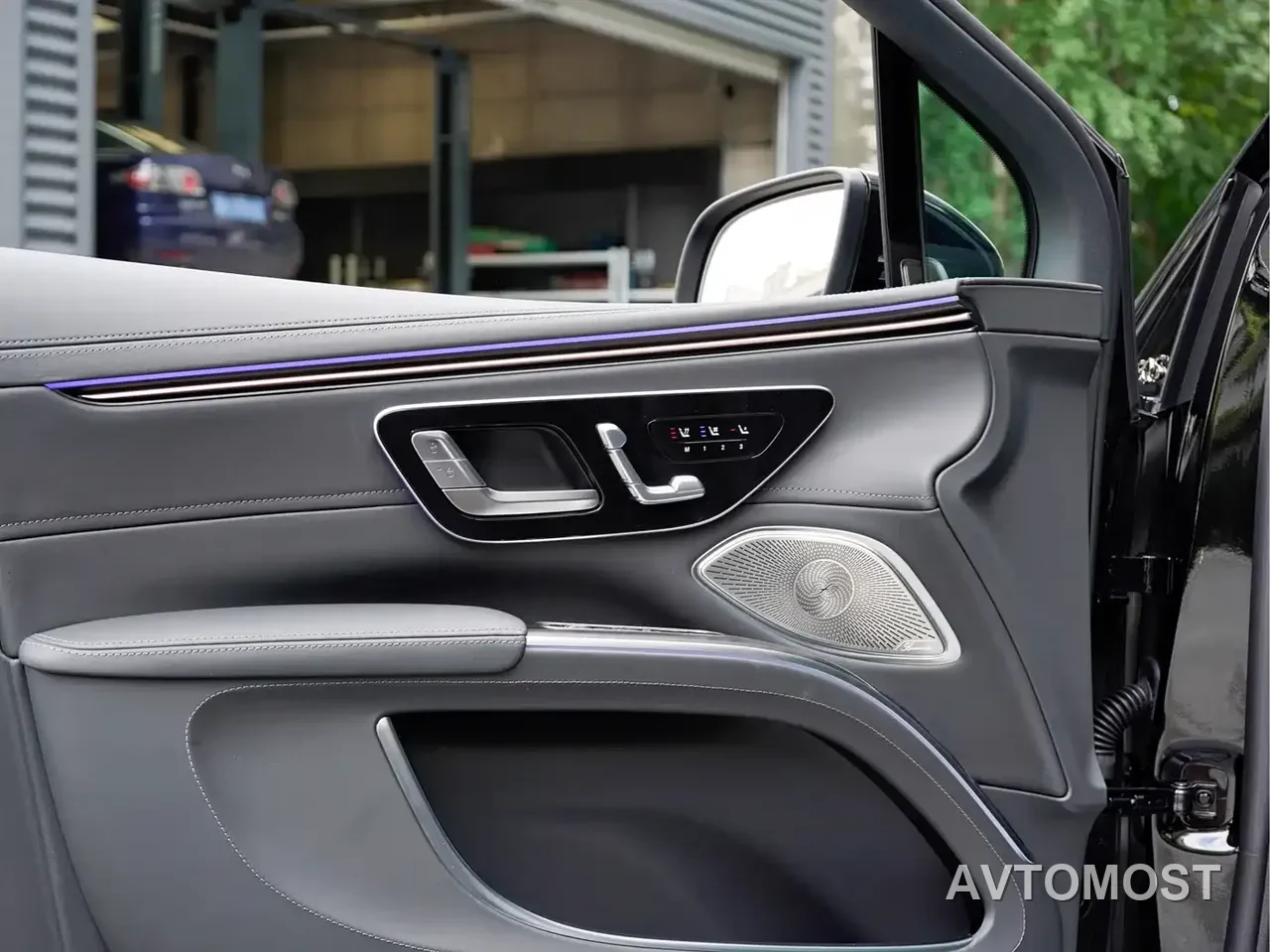 Mercedes-Benz Maybach EQS SUV 2024 EQS 680 Ceremony Edition — фото 14