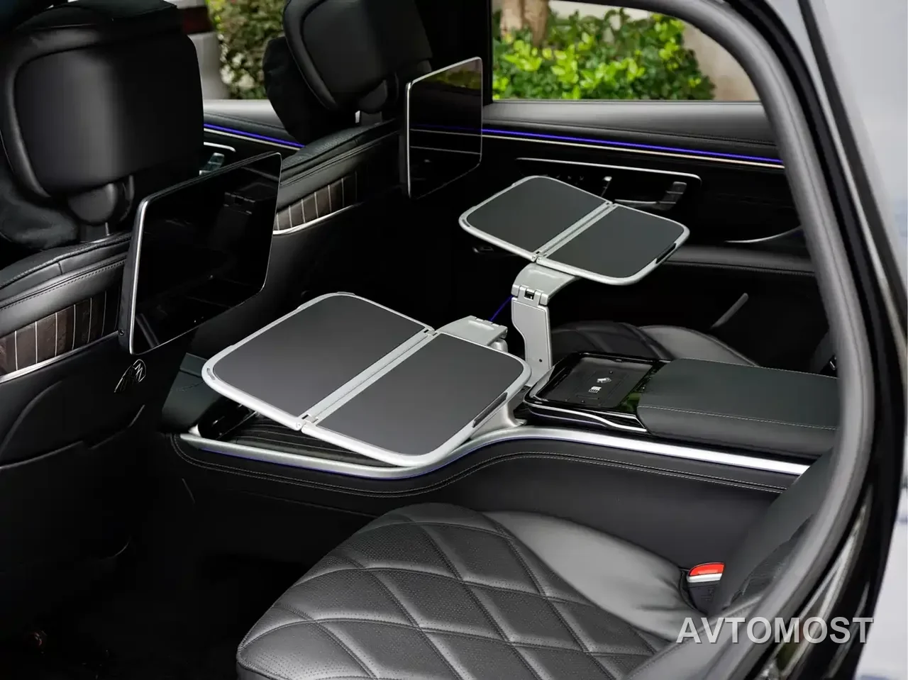 Mercedes-Benz Maybach EQS SUV 2024 EQS 680 Ceremony Edition — фото 17