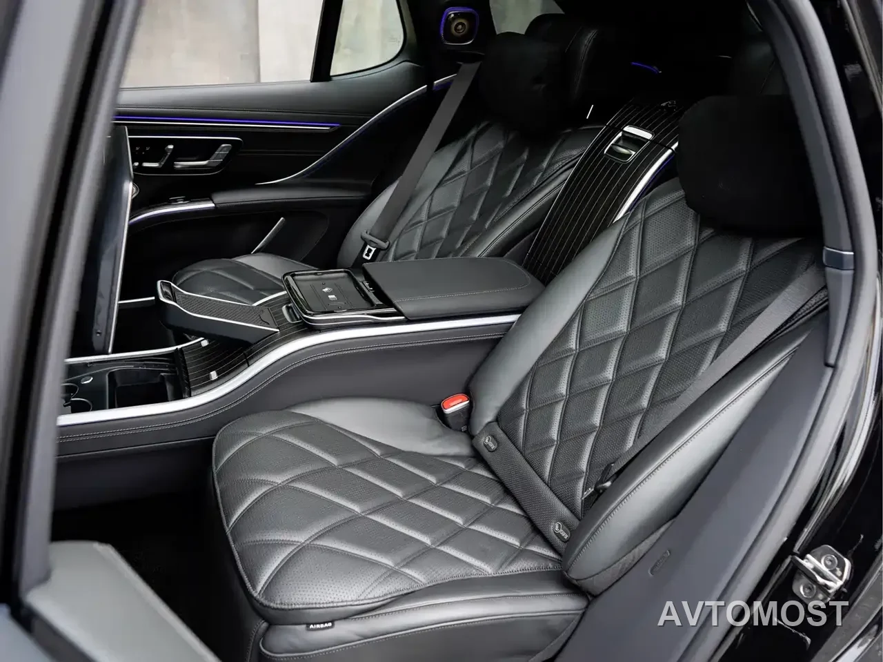 Mercedes-Benz Maybach EQS SUV 2024 EQS 680 Ceremony Edition — фото 19