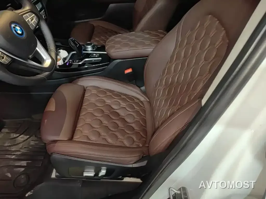 BMW iX3 2021 Leading — фото 17